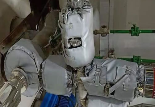 高溫管道<a href=http://www.njmbwj.cn/e/tags/?tagname=%E4%BF%9D%E6%B8%A9%E9%9A%94%E7%83%AD target=_blank class=infotextkey>保溫隔熱</a>衣